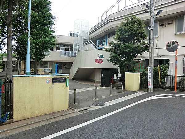 幼稚園・保育園 300m 練馬区立大泉学園保育園