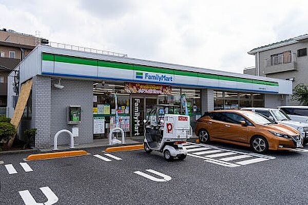 コンビニ 400m ファミリーマート 大泉長久保通り店