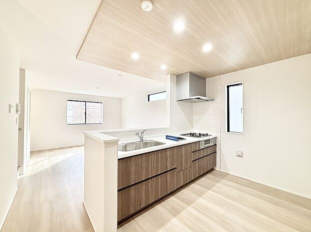 毎日使うキッチンだから、使いやすさ＆お手入れのしやすさにこだわりました。 