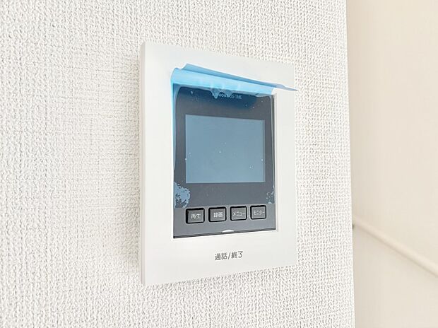 訪問者が一目でわかる安心のＴＶモニター付きインターホン。 