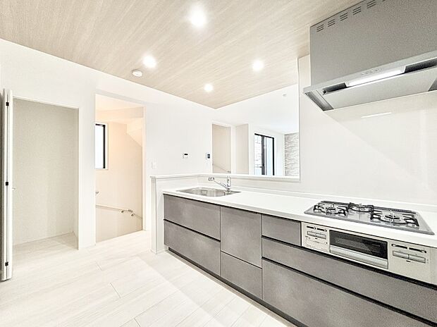 毎日使うキッチンだから、使いやすさ＆お手入れのしやすさにこだわりました。 