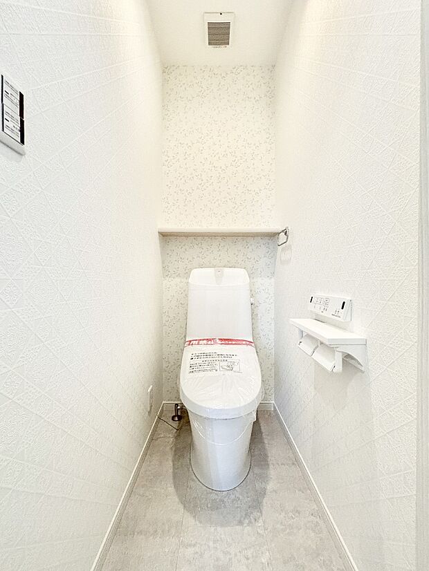 トイレは安心の2箇所！朝のバタバタも一安心です。 