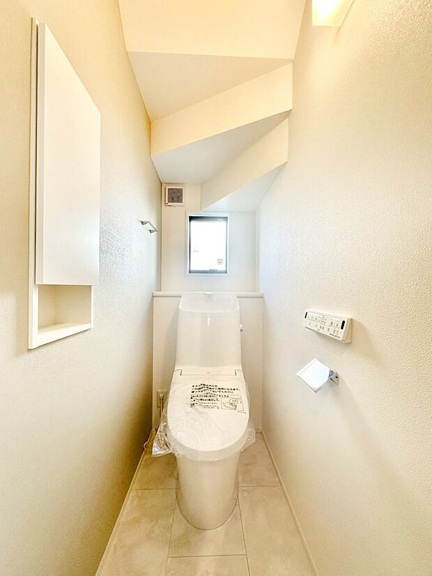 トイレは1階と2階それぞれに配置されていてとても便利です。 