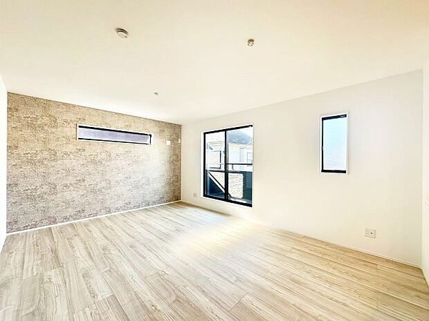 お洒落なアクセントクロスにインテリアを考えるのが楽しみですね。