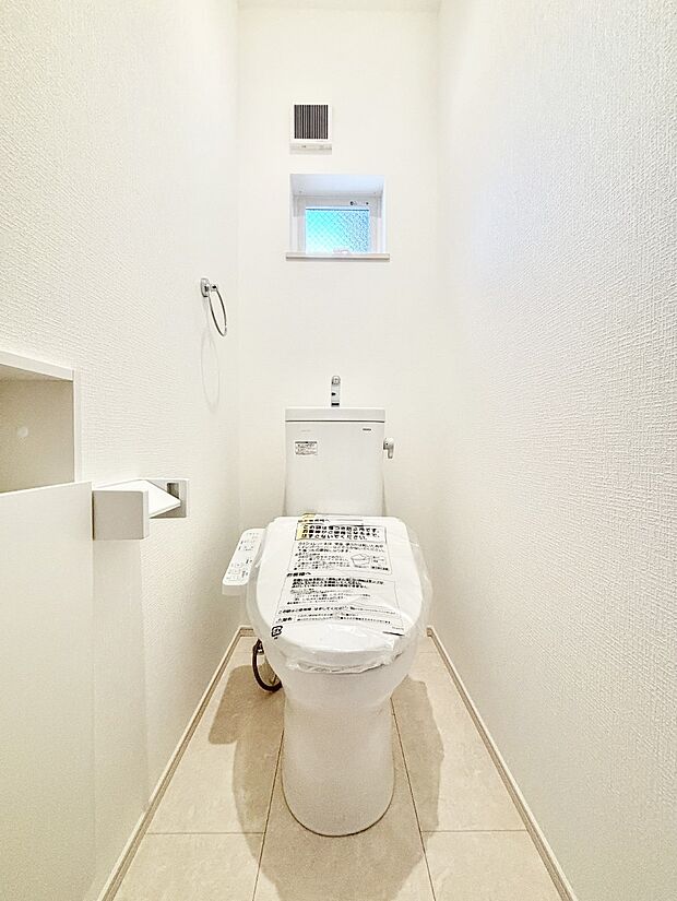 白を基調とした清潔感のある落ち着ける空間  