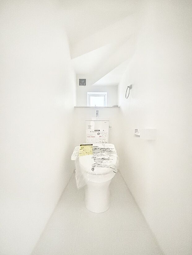 トイレは安心の2箇所！朝のバタバタも一安心です。 