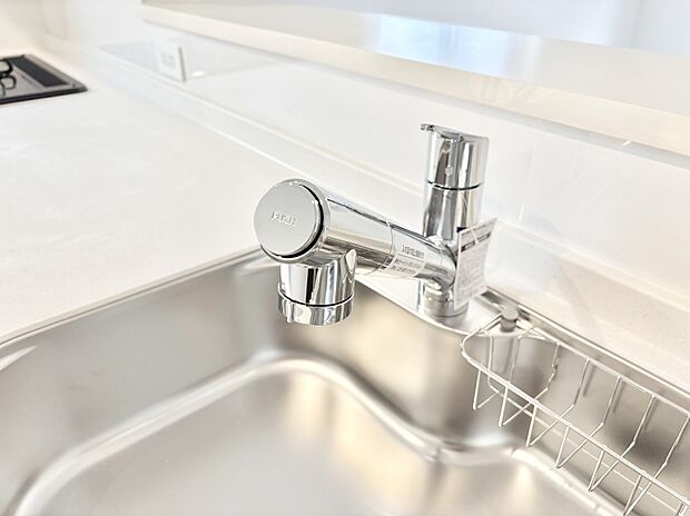 いつでも清潔なおいしいお水を。一つの水栓で水道水と浄水を使い分け。