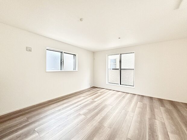 家族の笑顔が自然と生まれてくる、そんな雰囲気のダイニングに仕上がっています。