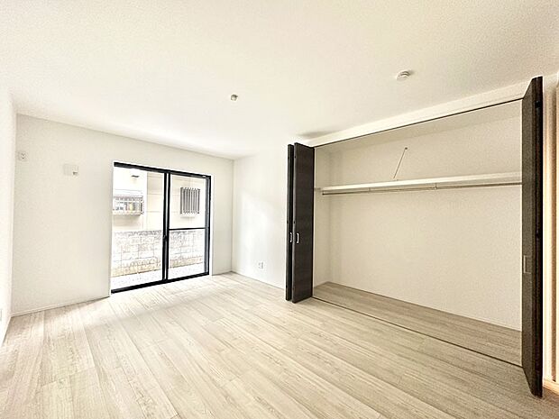 収納が充実しているので居住スペースを広々使えます