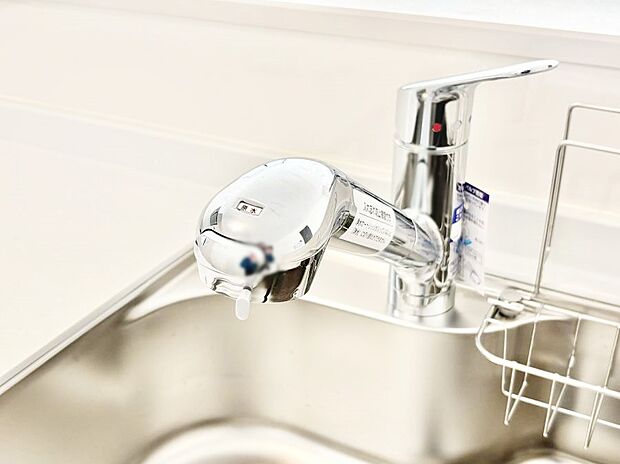 いつでも清潔なおいしいお水を。一つの水栓で水道水と浄水を使い分け。