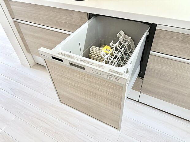 面倒なお片づけは食洗機にお任せ！家事の負担が減って、時間にも気持ちにもゆとりができます。