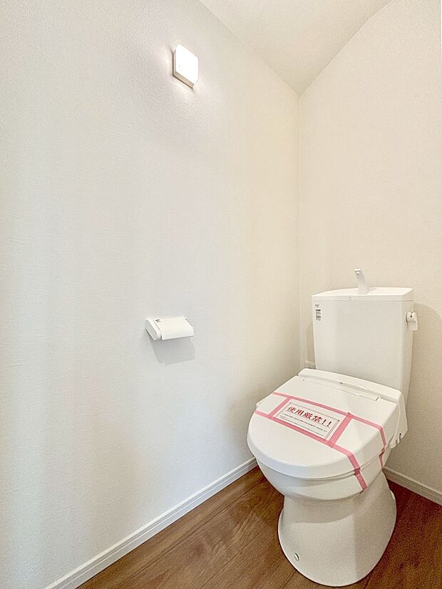 トイレは1階と2階それぞれに配置されていてとても便利です。 