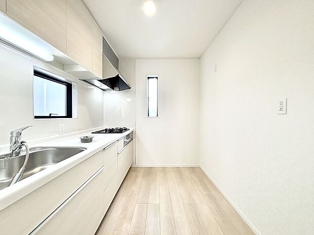 ゆとりあるキッチンではご家族と楽しくお料理ができます。