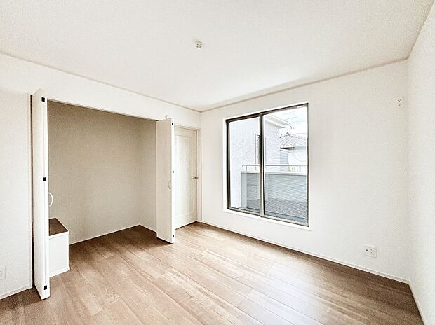 子供部屋にもおすすめな収納スペースたっぷりの居室