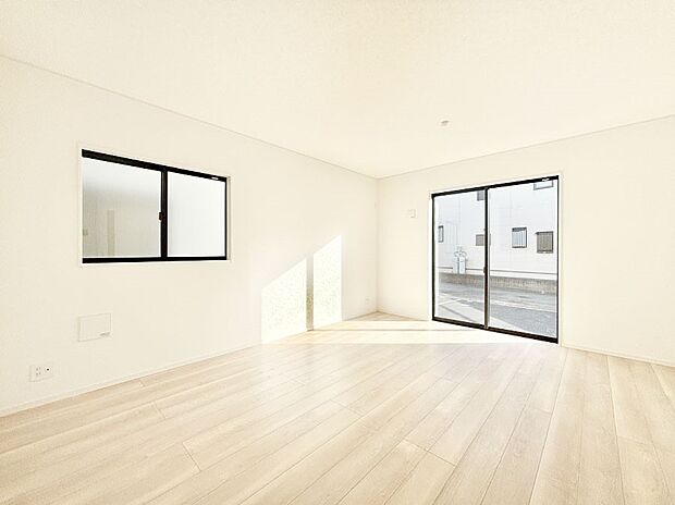 家族の笑顔が自然と生まれてくる、そんな雰囲気のダイニングに仕上がっています