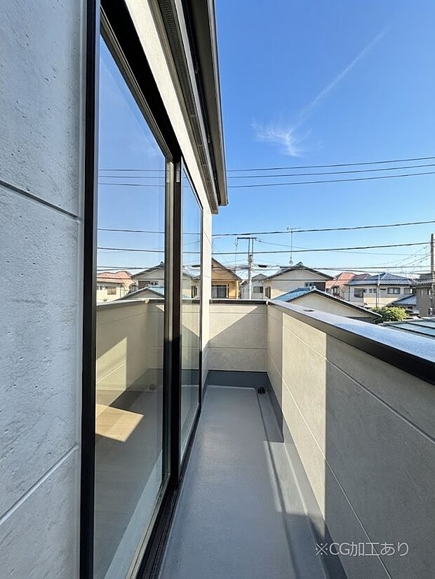 内装「無料オンライン相談」受付中!暖かな陽光が降り注ぐバルコニーはお洗濯におすすめ。爽やかな風も心地よいです。
