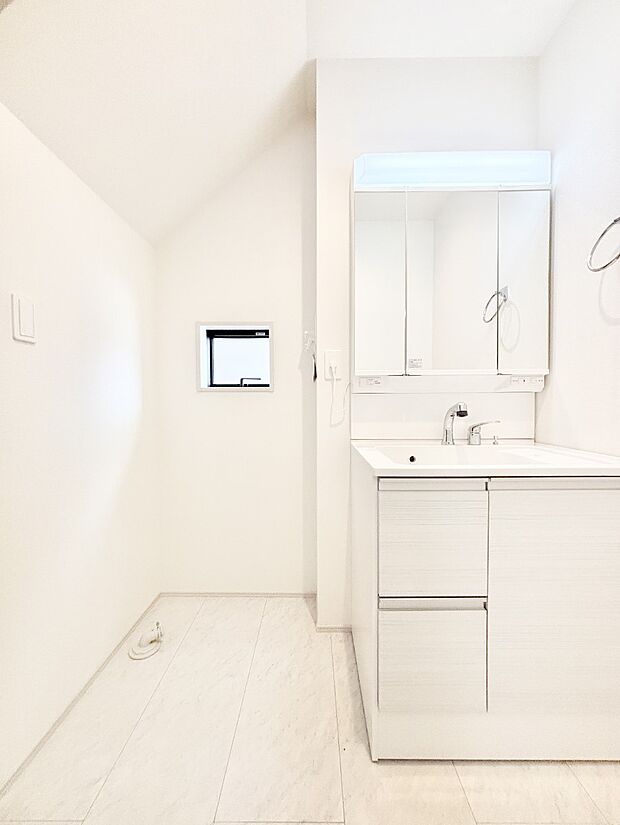 広々とゆとりのあるランドリースペース。  