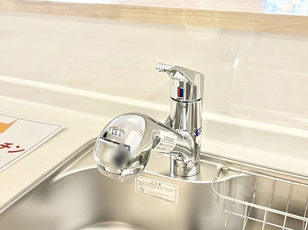 いつでも清潔なおいしいお水を。一つの水栓で水道水と浄水を使い分け。