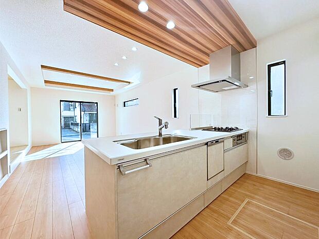 毎日使うキッチンだから、使いやすさ&お手入れのしやすさにこだわりました。