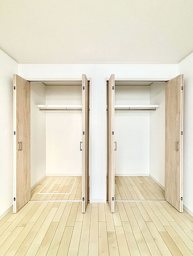 たっぷりの収納スペースで快適に暮らせそう 