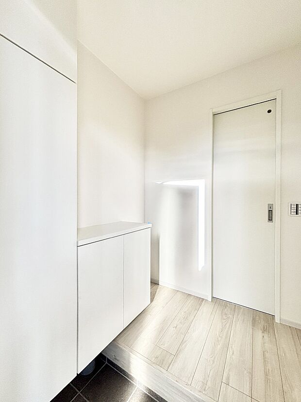 家族の帰宅やお客様をあたたかく迎える玄関