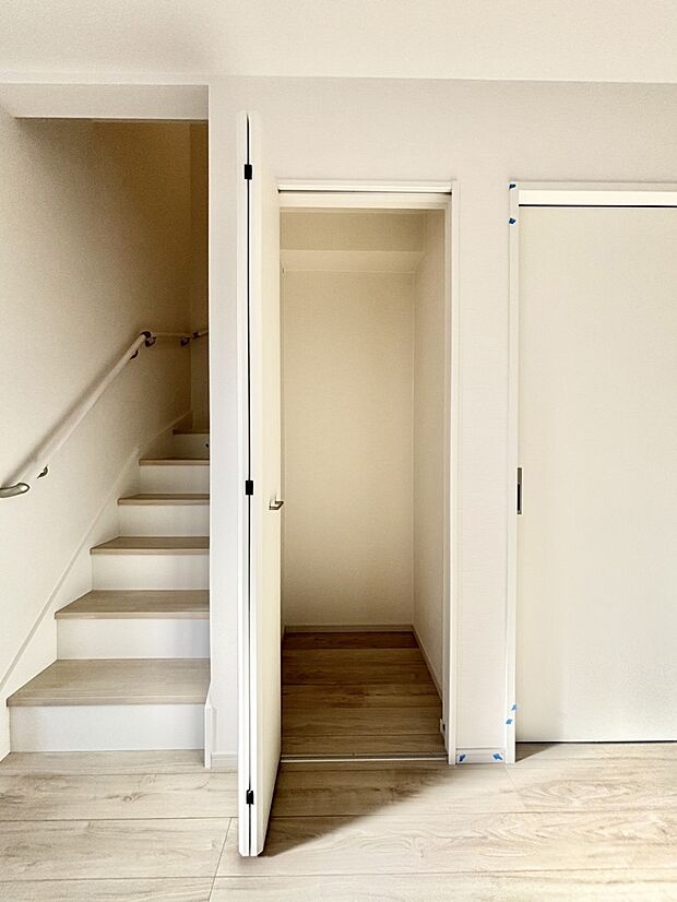 物が多くなりがちなリビングにうれしい収納