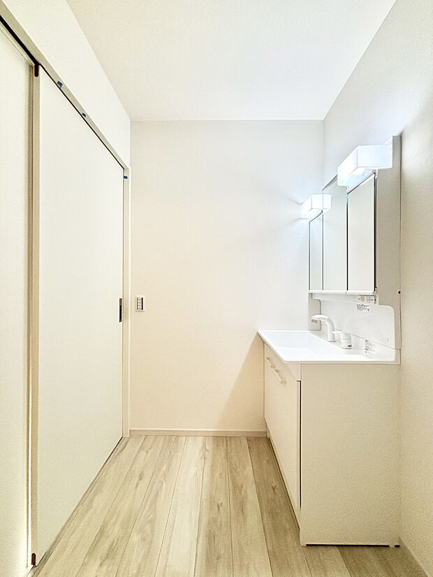 広々とゆとりのあるランドリースペース