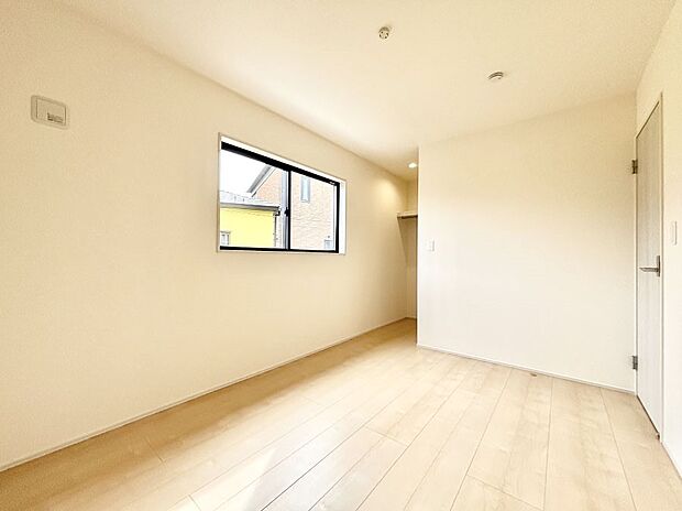 子供部屋にもおすすめな収納スペースたっぷりの居室