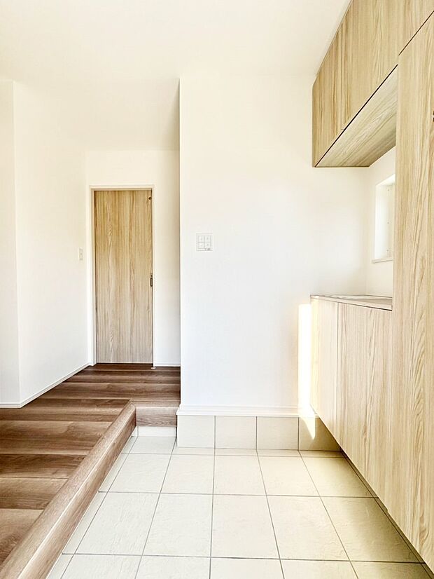 家族の帰宅やお客様をあたたかく迎える玄関