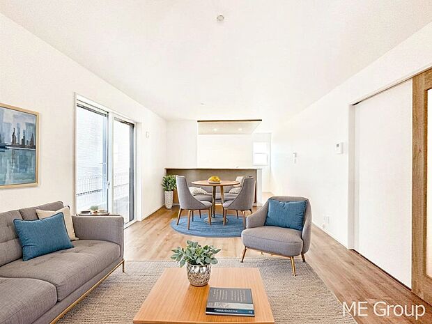 落ち着いた雰囲気のＬＤＫは家族みんなの快適空間　※家具はCGです