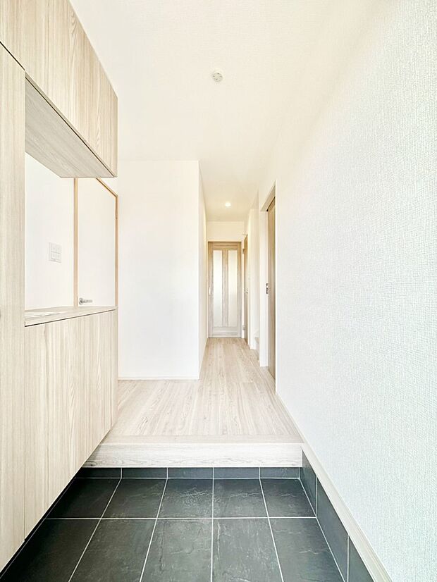 家族の帰宅やお客様をあたたかく迎える玄関