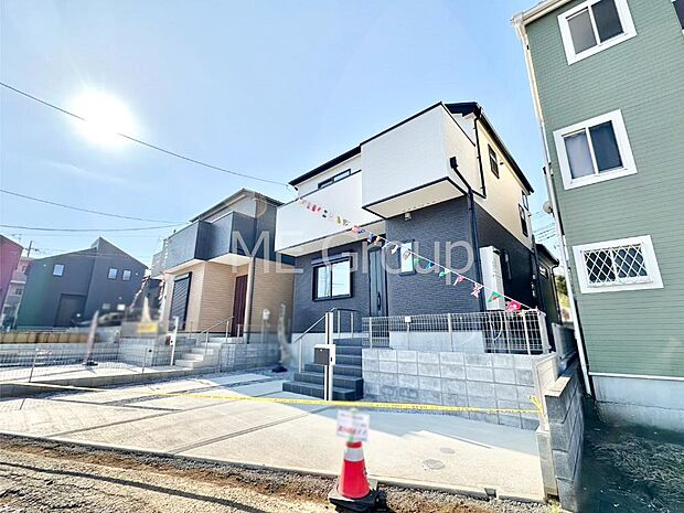 上質感あふれる外観デザイン。魅力の住まいを実現。