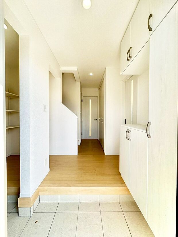 家族の帰宅やお客様をあたたかく迎える玄関