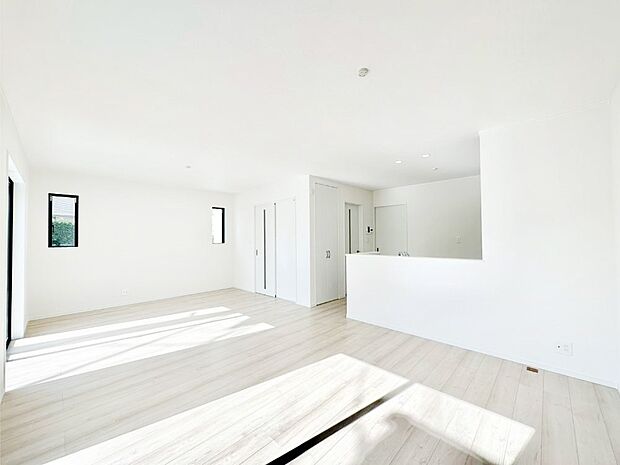 ご家族が自然と集まり、賑やかな笑い声で包まれる憩いの空間になりそうですね