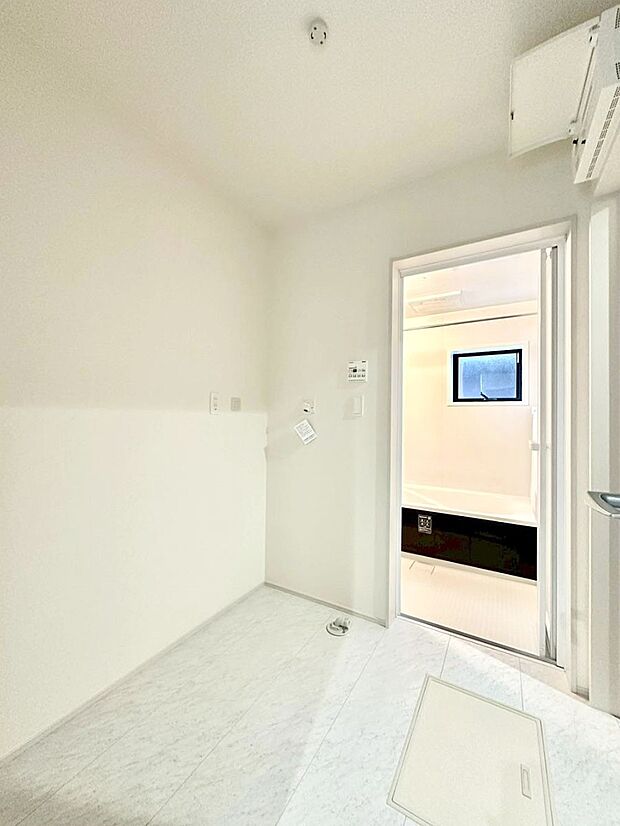 ランドリールーム。梅雨や花粉の時期に大活躍します。    