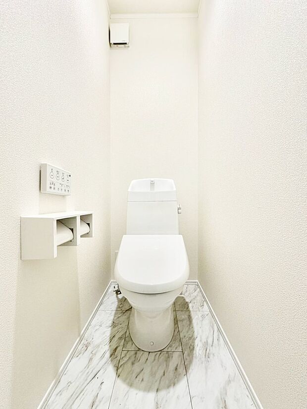 トイレは温水洗浄機能付き