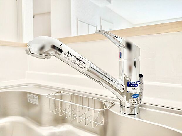 いつでも清潔なおいしいお水を。一つの水栓で水道水と浄水を使い分け。