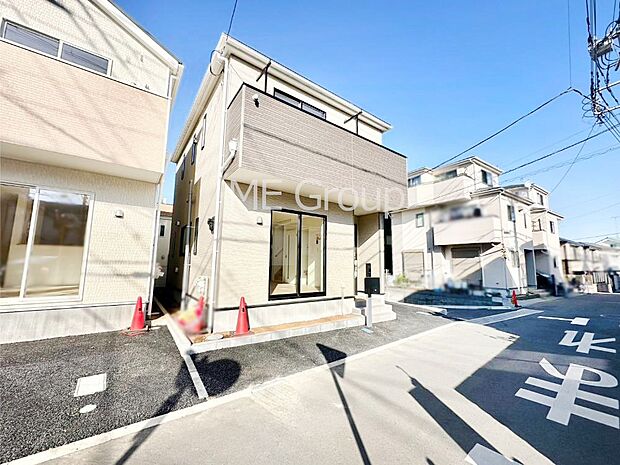 たっぷりの陽光と開放感に包まれる明るい住まい