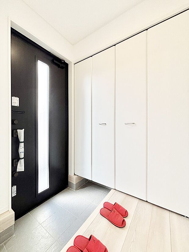 家族の帰宅やお客様をあたたかく迎える玄関