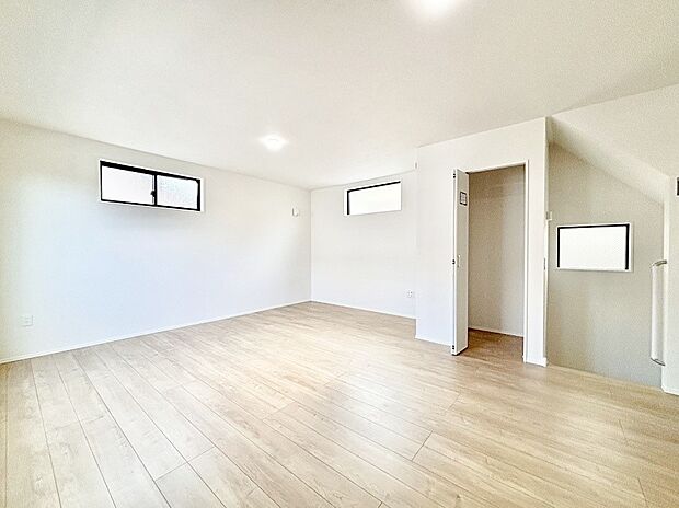 内装「おはよう」「ただいま」家族とのコミュニケーションがとりやすいリビングイン階段があるリビングです。