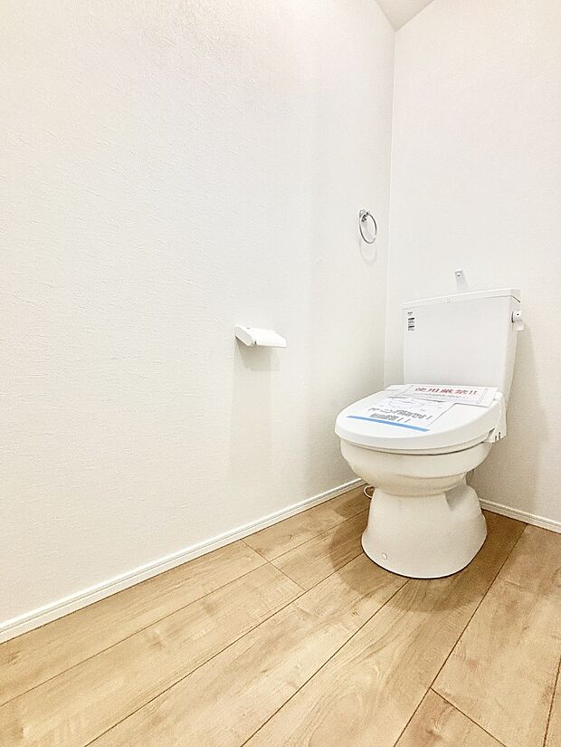 毎日を快適に!清潔感あるシャワートイレ。