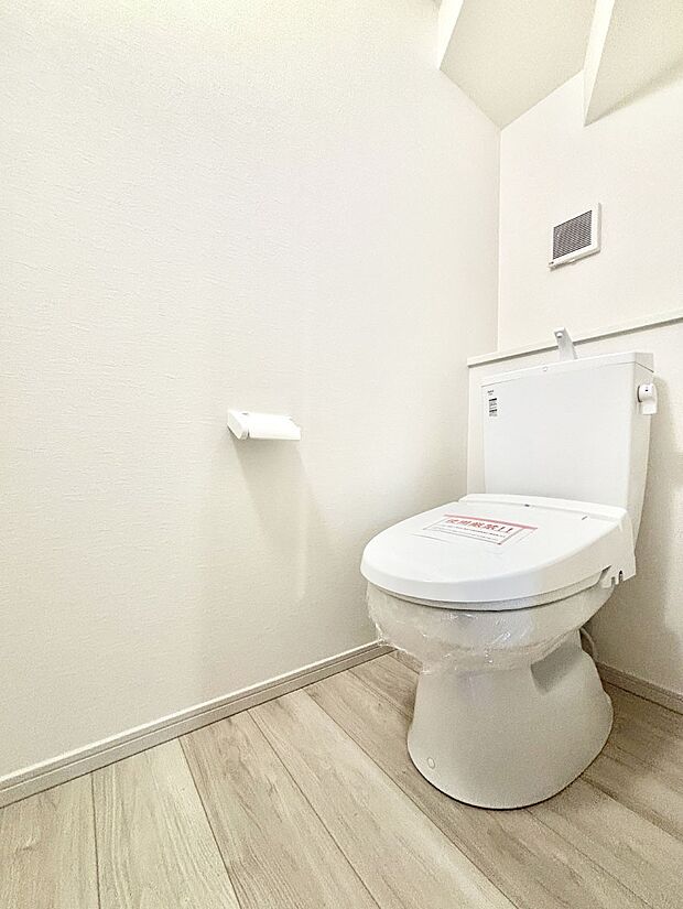 トイレは1階と2階それぞれに配置されていてとても便利です。 