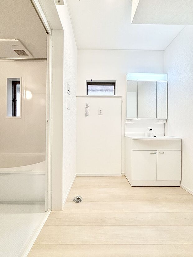 広々とゆとりのあるランドリースペース。  