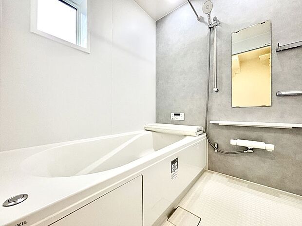 落ち着いた雰囲気でゆっくりお寛ぎいただけるバスルーム