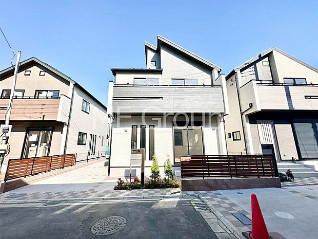 洗練された外観、上質な住空間が広がる室内は永く安心して過ごせる住居です。