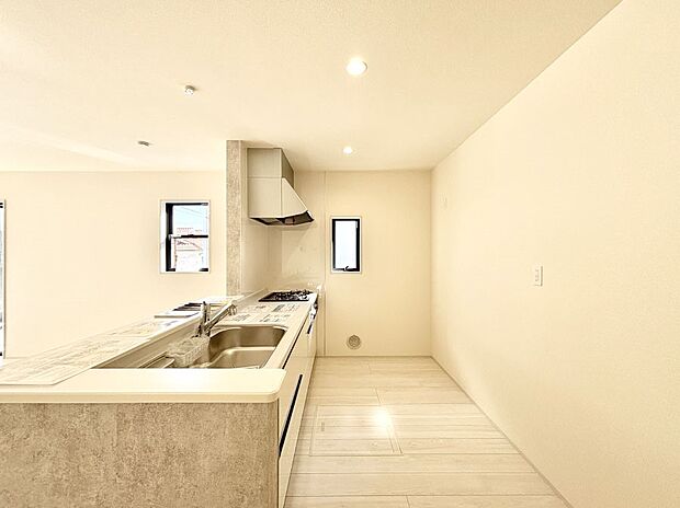 ゆとりあるキッチンではご家族と楽しくお料理ができます。