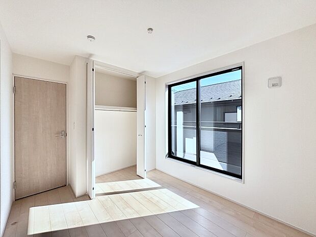 子供部屋にもおすすめな収納スペースたっぷりの居室