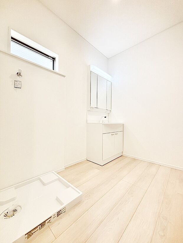 広々とゆとりのあるランドリースペース。