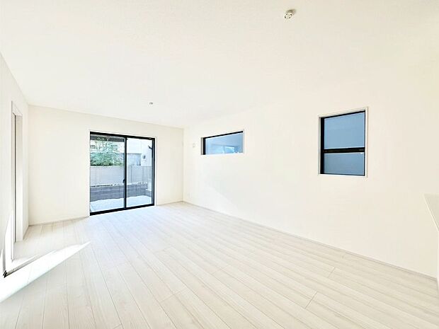 どこにいても家族のつながりを感じられるコミュニケーションリビング。