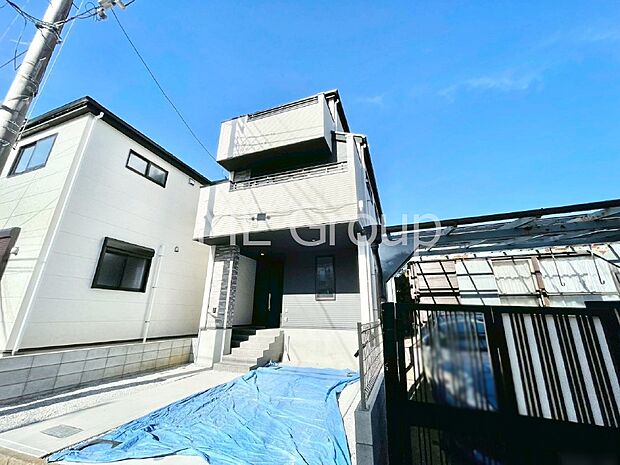 洗練された外観、上質な住空間が広がる室内は永く安心して過ごせる住居です。